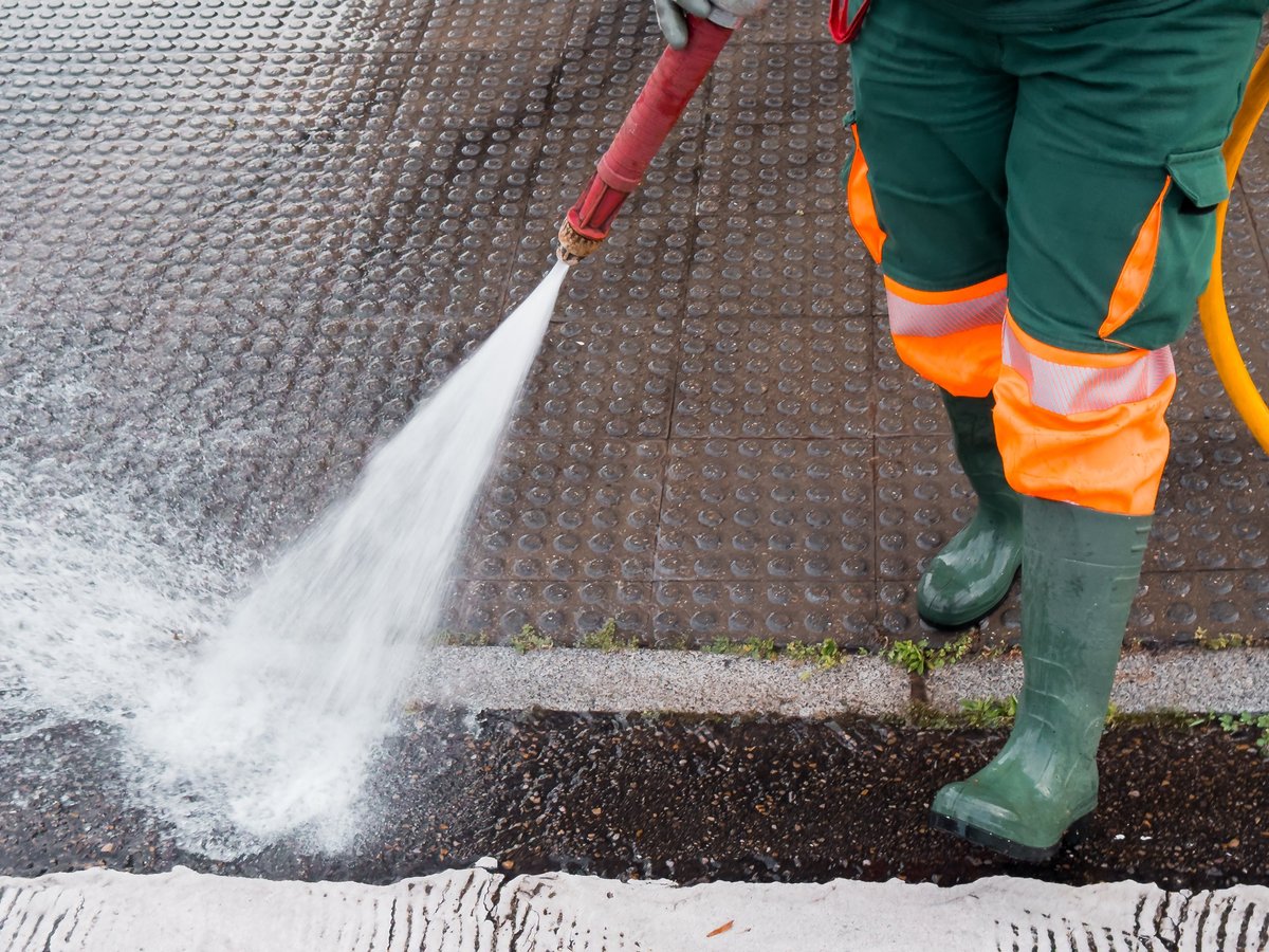 Sidewalk power washing